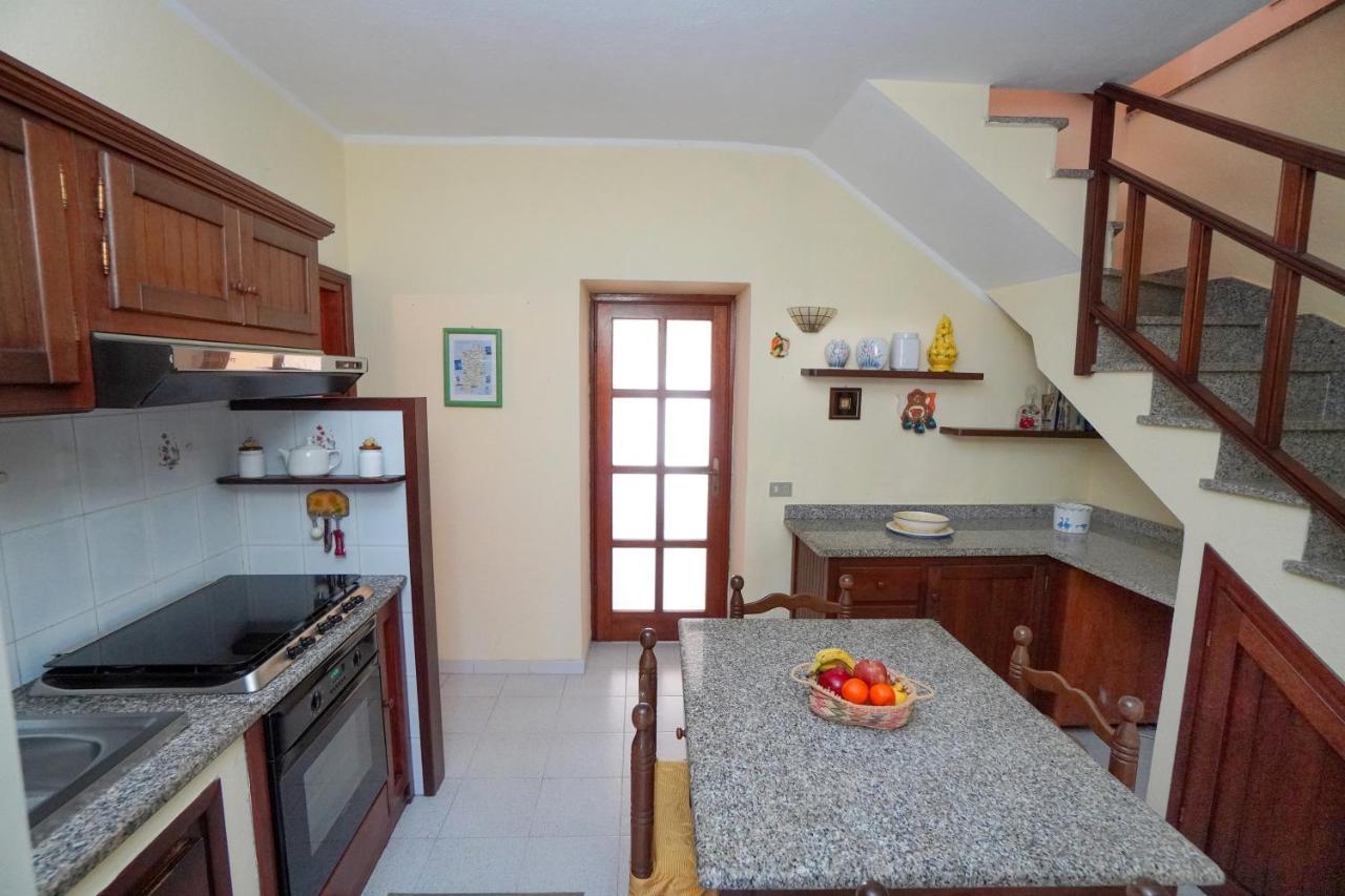Le Case Di Mara - Monte Petrosu House מראה חיצוני תמונה